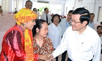 Staatspräsident Truong Tan Sang trifft Wähler in Ho Chi Minh Stadt